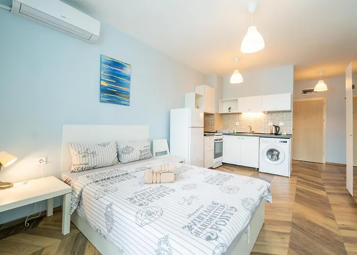 Cozy Little Apartment In Studentski Grad